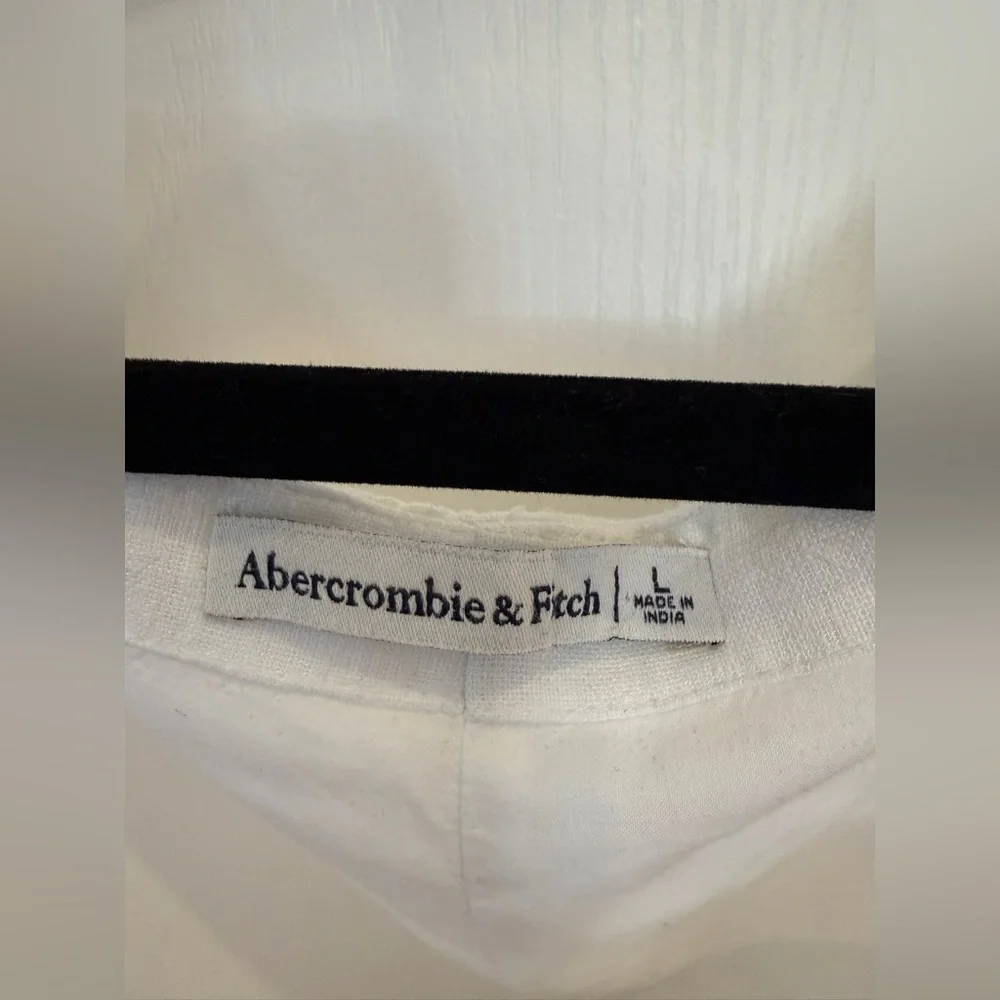 Abercrombie & Fitch White Tank Top - Picture 3 of 4